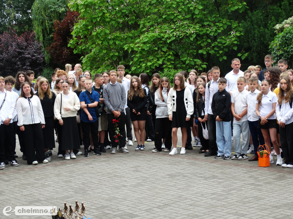 Fotorelacja z ostatniego dnia szkoły w \