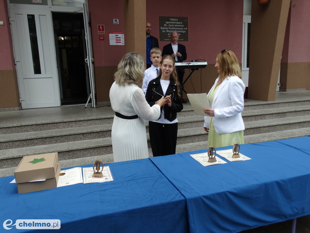 Fotorelacja z ostatniego dnia szkoły w \