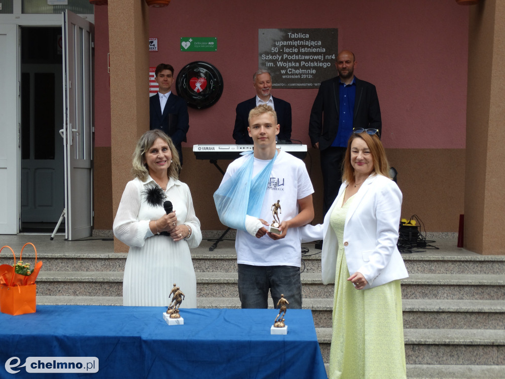 Fotorelacja z ostatniego dnia szkoły w \