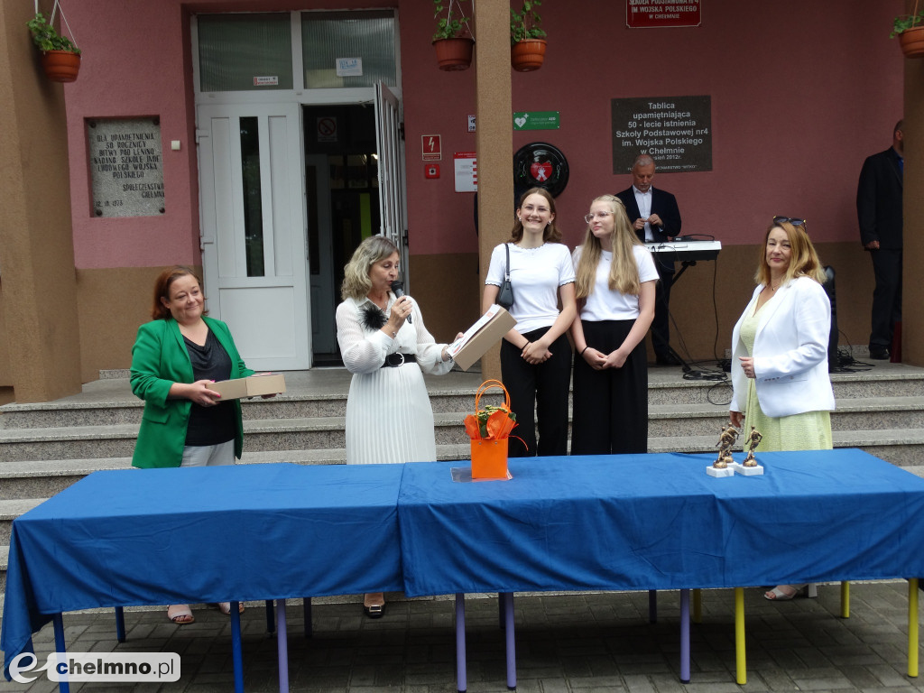 Fotorelacja z ostatniego dnia szkoły w \