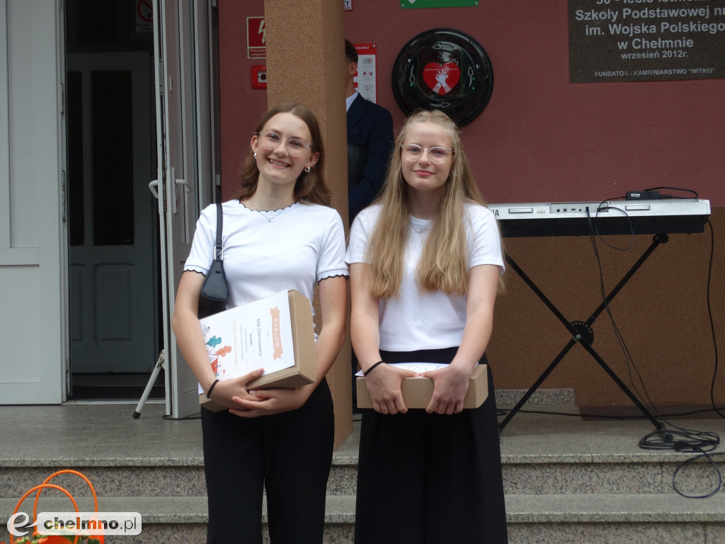 Fotorelacja z ostatniego dnia szkoły w \