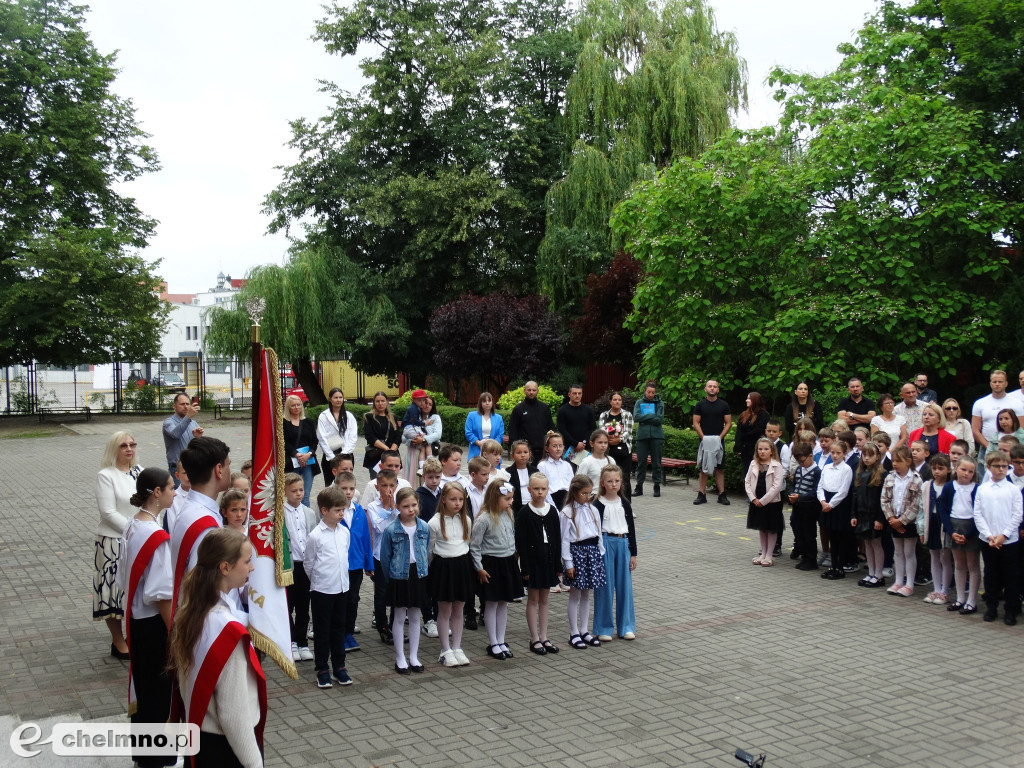 Fotorelacja z ostatniego dnia szkoły w \