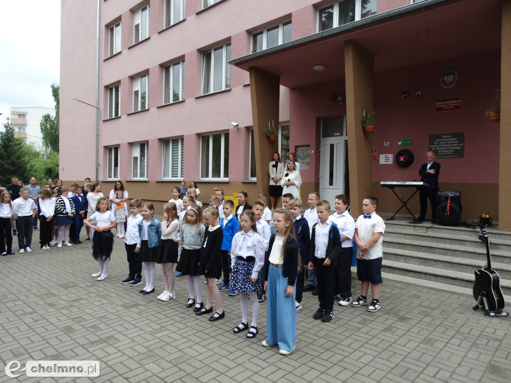 Fotorelacja z ostatniego dnia szkoły w \