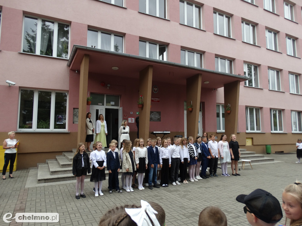 Fotorelacja z ostatniego dnia szkoły w \