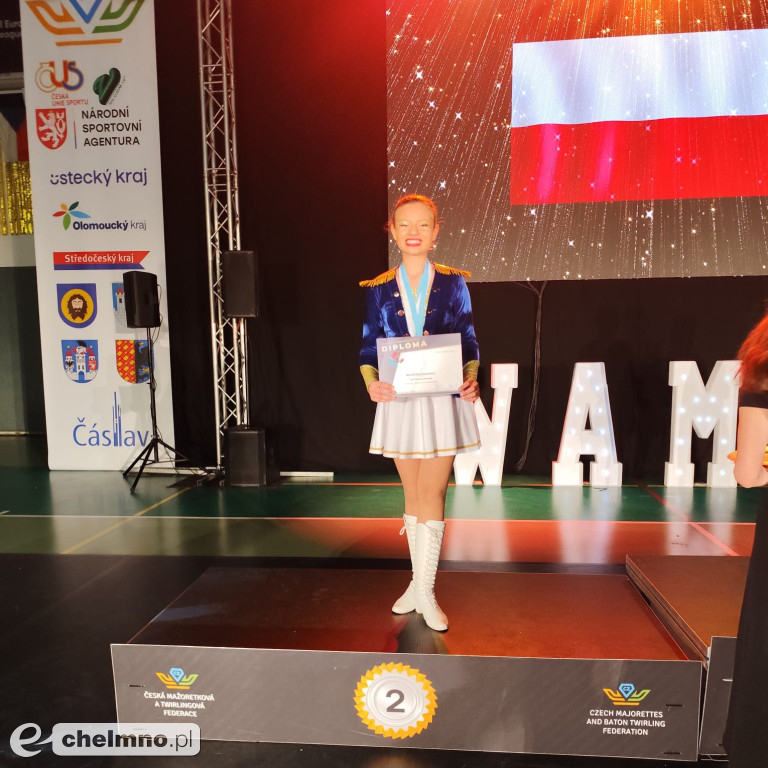 Mażoretki Chełmińskiego Domu Kultury z medalami