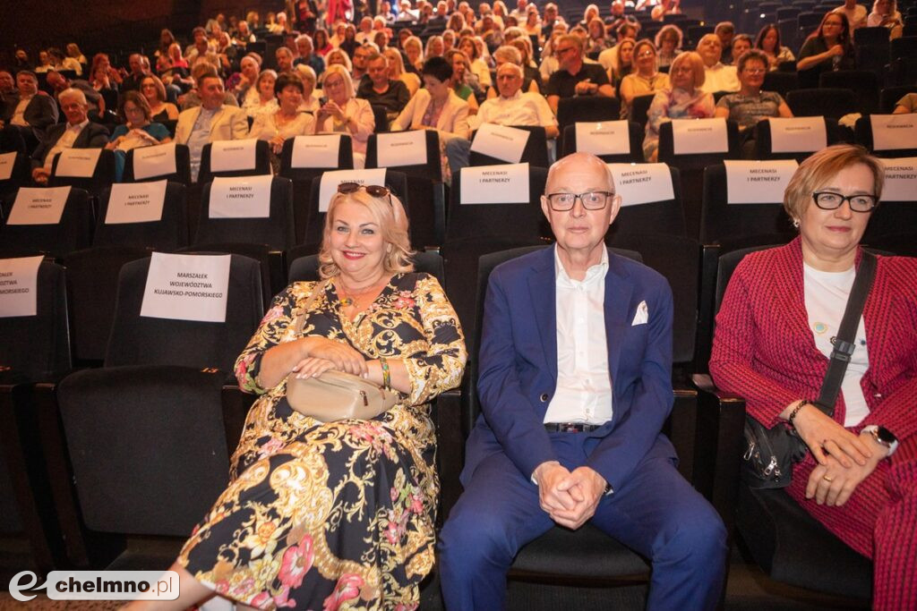 Jan Englert z Nagrodą Marszałka na otwarciu Tofifest