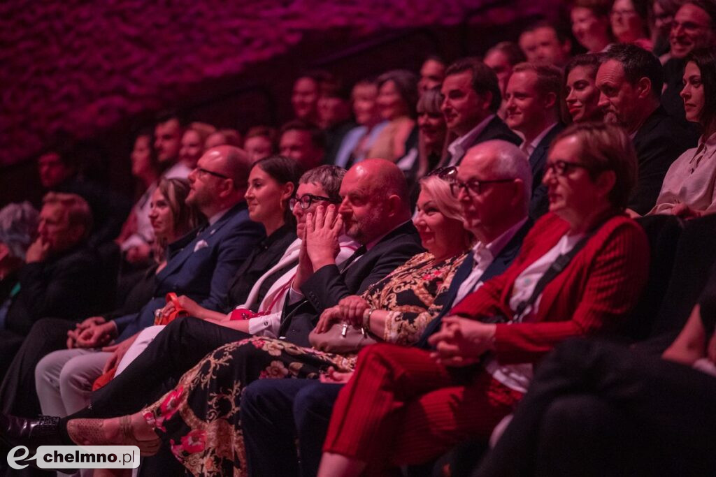 Jan Englert z Nagrodą Marszałka na otwarciu Tofifest