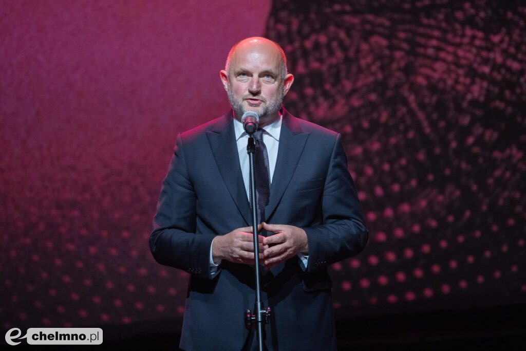 Jan Englert z Nagrodą Marszałka na otwarciu Tofifest