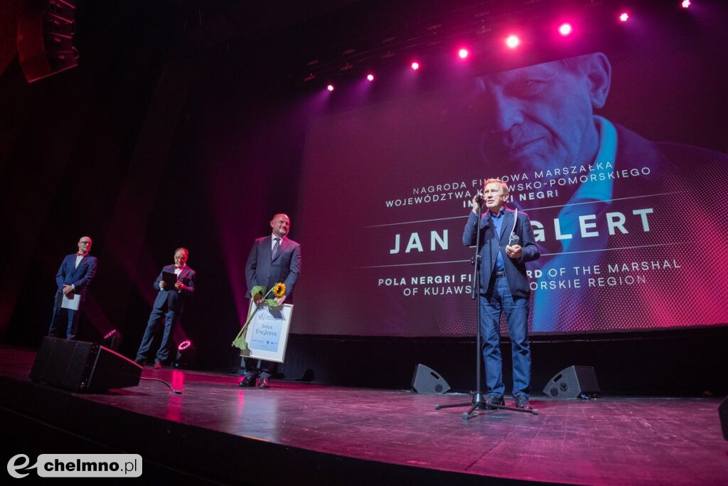 Jan Englert z Nagrodą Marszałka na otwarciu Tofifest