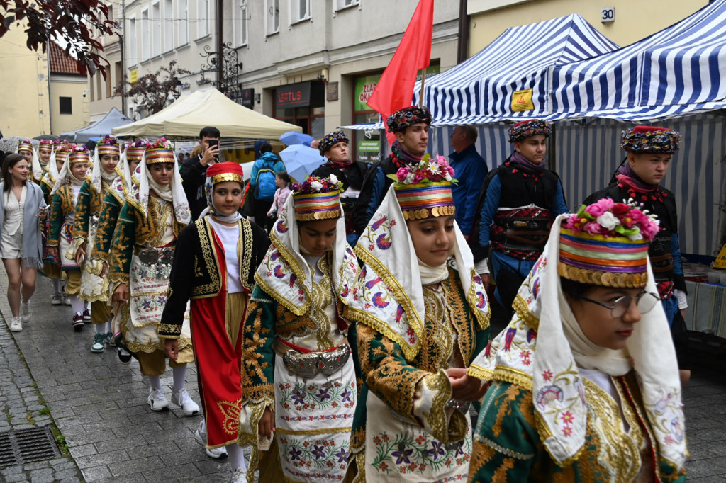Rozpoczęły się XIV Międzynarodowe Spotkania z Folklorem w Chełmnie