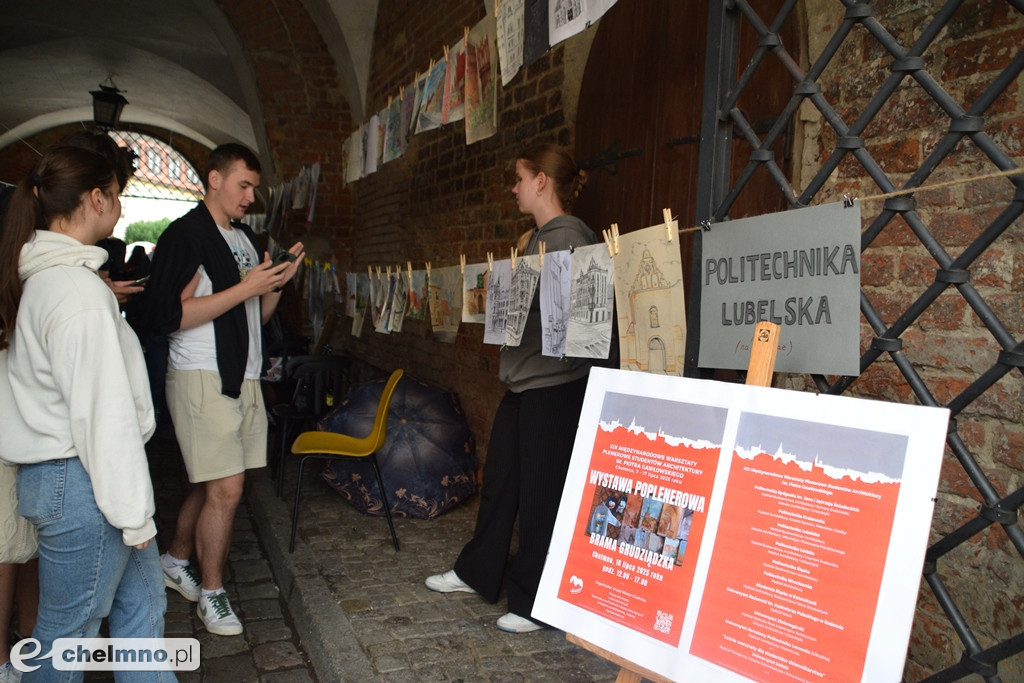 Dzisiejsza wystawa poplenerowa prac studentów w Bramie Grudziądzkiej