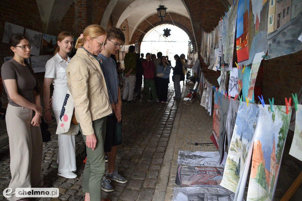 Dzisiejsza wystawa poplenerowa prac studentów w Bramie Grudziądzkiej