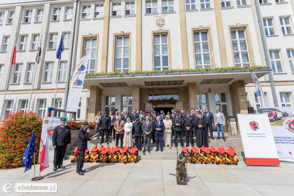 Auta, łodzie, drony – samorząd województwa wspiera OSP