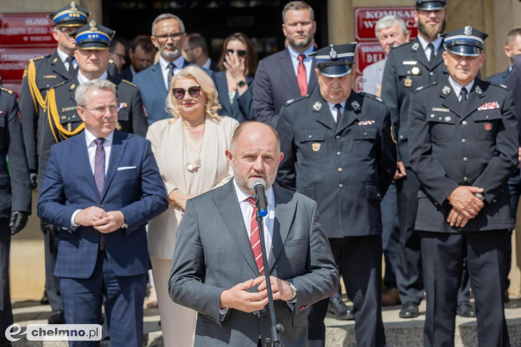 Auta, łodzie, drony – samorząd województwa wspiera OSP