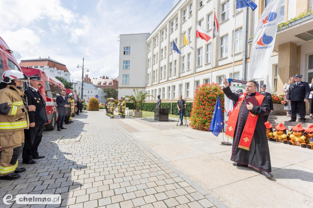 Auta, łodzie, drony – samorząd województwa wspiera OSP