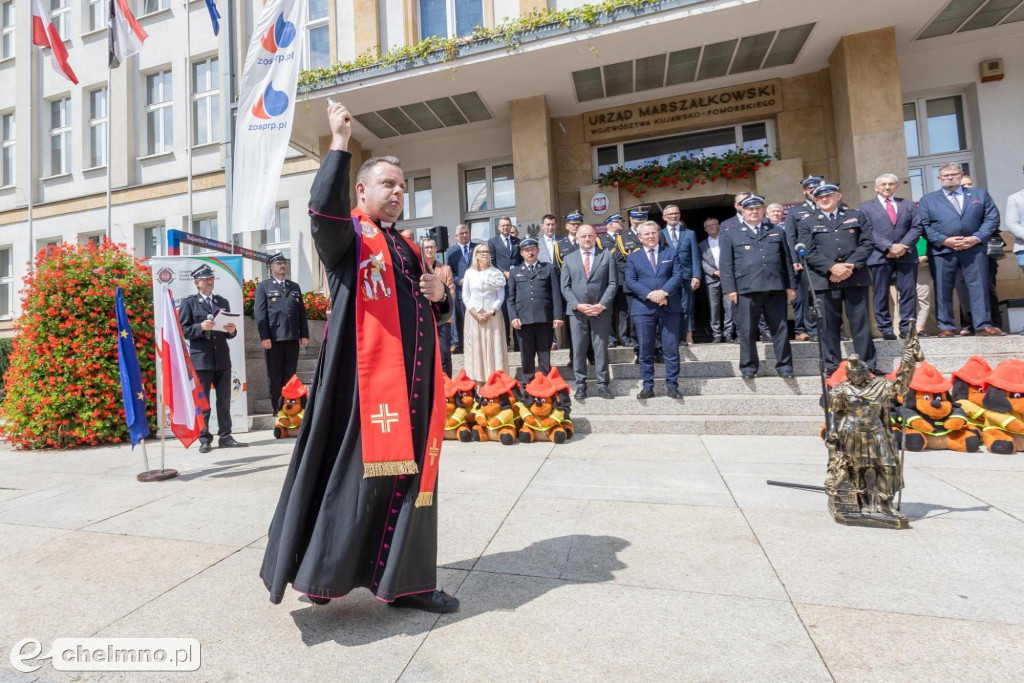 Auta, łodzie, drony – samorząd województwa wspiera OSP