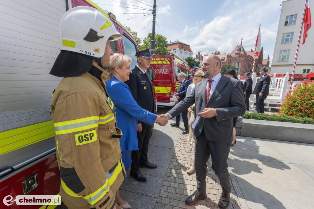 Auta, łodzie, drony – samorząd województwa wspiera OSP