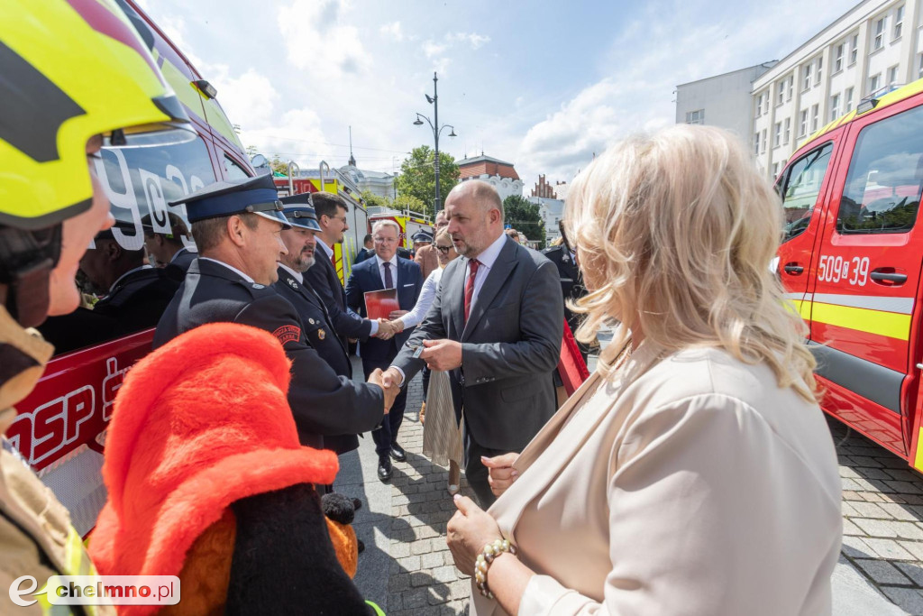 Auta, łodzie, drony – samorząd województwa wspiera OSP