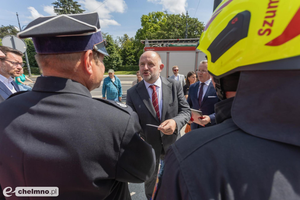 Auta, łodzie, drony – samorząd województwa wspiera OSP