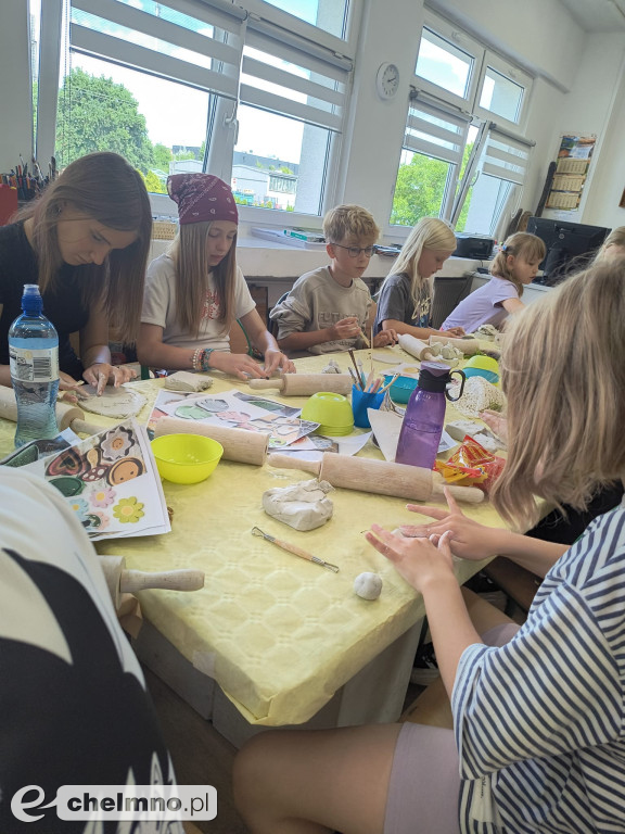 Wykazali się kreatywnie na warsztatach ceramicznych