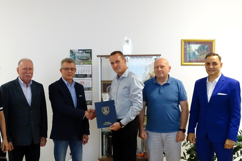 Starosta Chełmiński podpisał umowę na przebudowę drogi