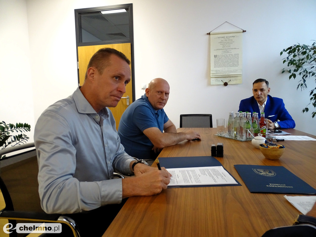 Starosta Chełmiński podpisał umowę na przebudowę drogi