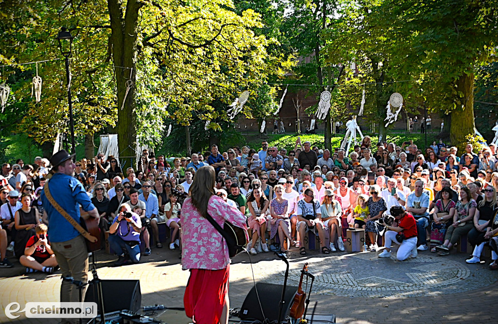 Koncert Julii Pietruchy i Kuby Jaźwieckiego w Chełmnie