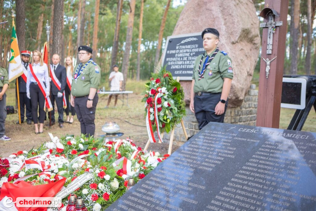Pamięci ofiar katastrofy pod Otłoczynem (zdjęcia)