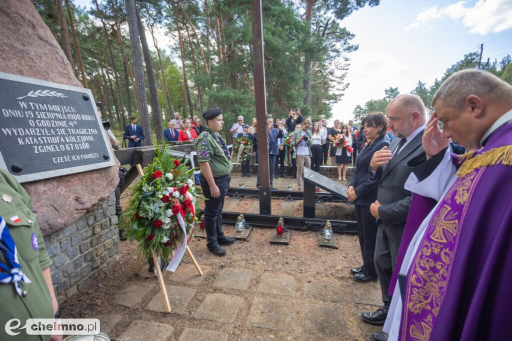 Pamięci ofiar katastrofy pod Otłoczynem (zdjęcia)