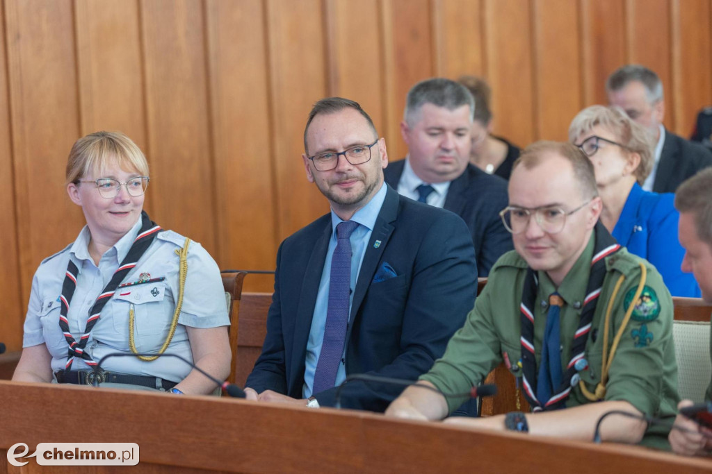 Nowe umowy FEdKP: ekologiczny transport miejski...