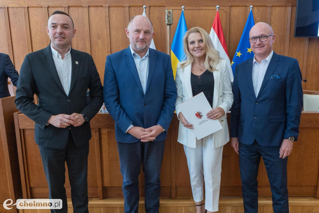 Nowe umowy FEdKP: ekologiczny transport miejski...