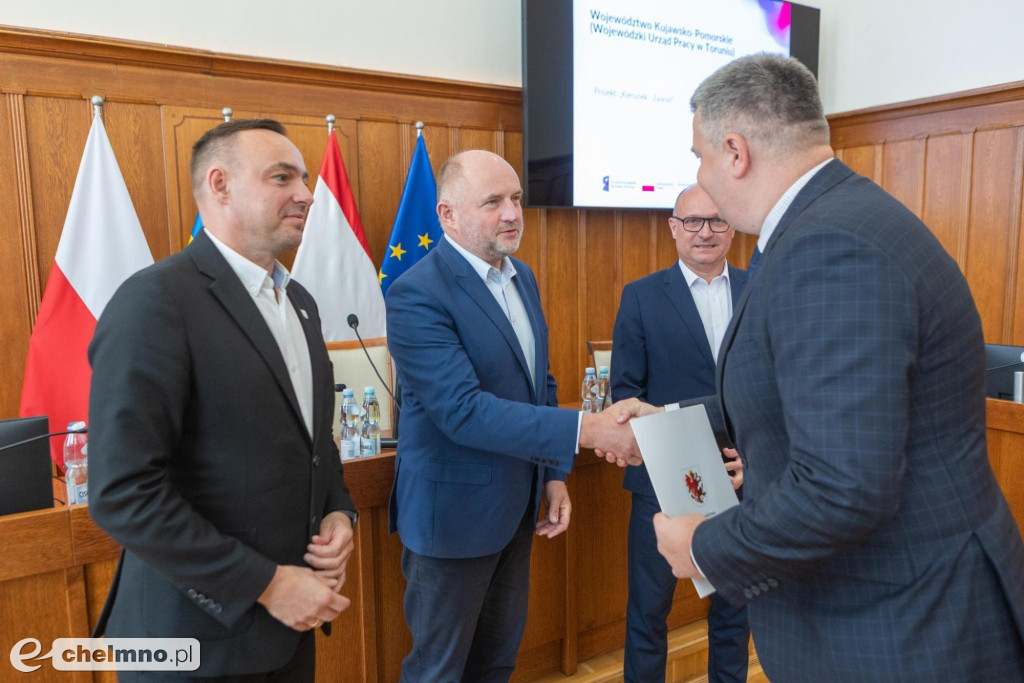 Nowe umowy FEdKP: ekologiczny transport miejski...