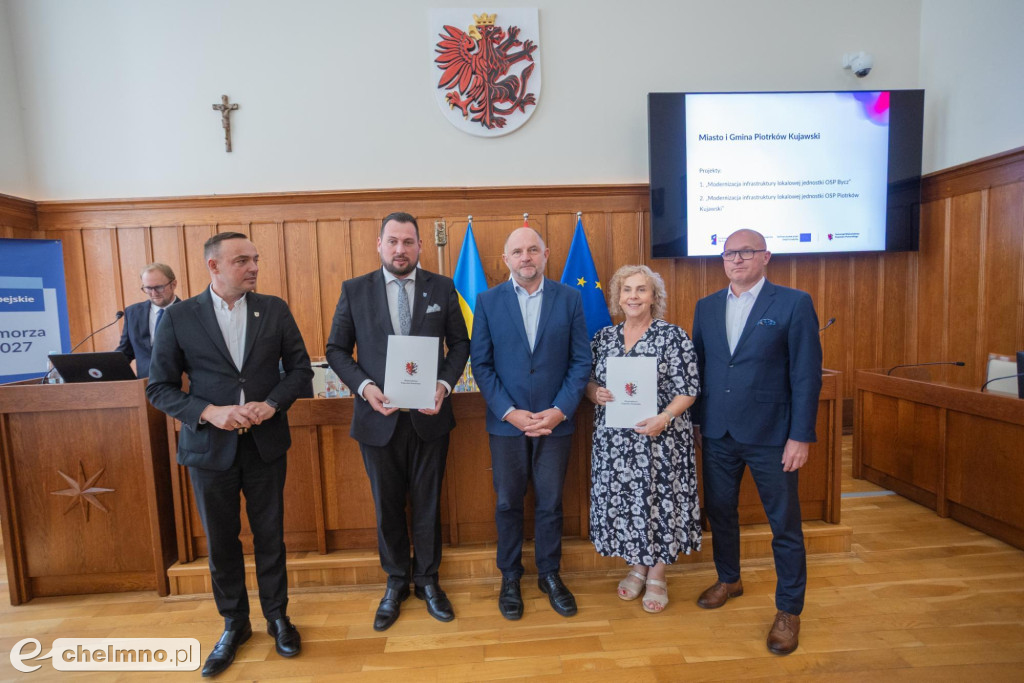 Nowe umowy FEdKP: ekologiczny transport miejski...