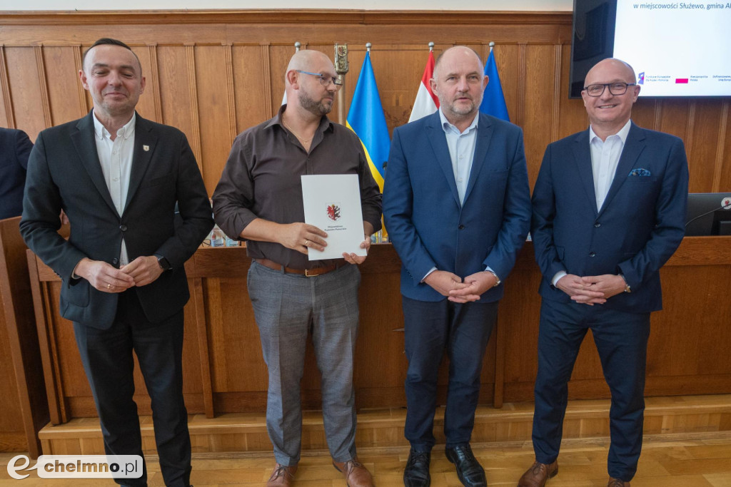 Nowe umowy FEdKP: ekologiczny transport miejski...