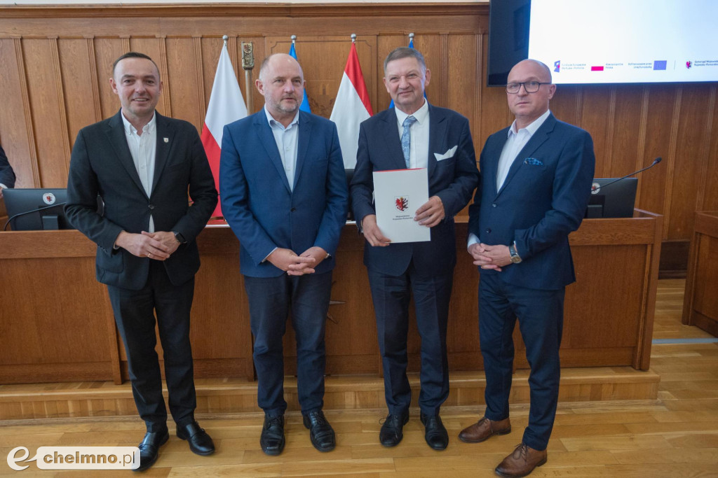 Nowe umowy FEdKP: ekologiczny transport miejski...