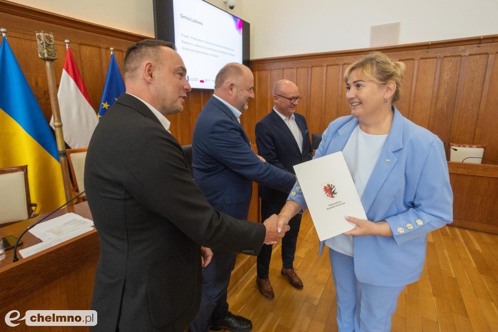 Nowe umowy FEdKP: ekologiczny transport miejski...