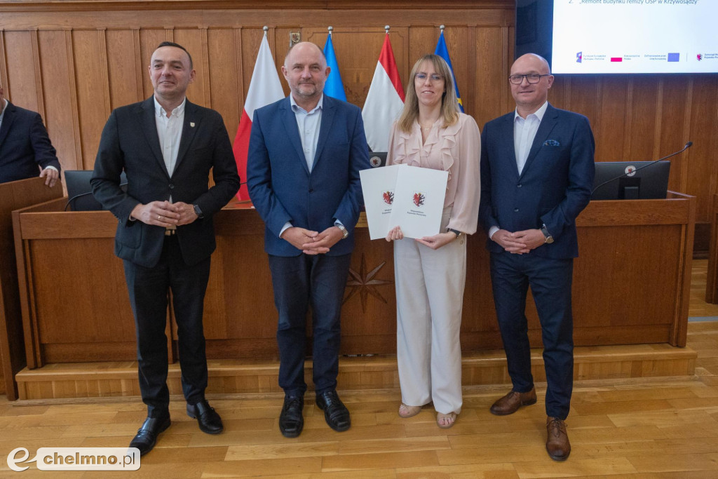 Nowe umowy FEdKP: ekologiczny transport miejski...