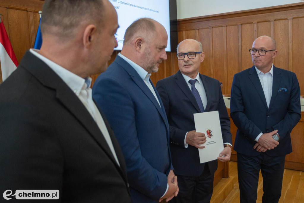 Nowe umowy FEdKP: ekologiczny transport miejski...