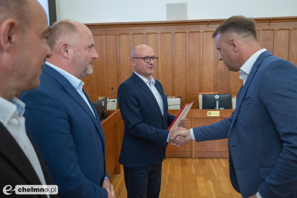 Nowe umowy FEdKP: ekologiczny transport miejski...