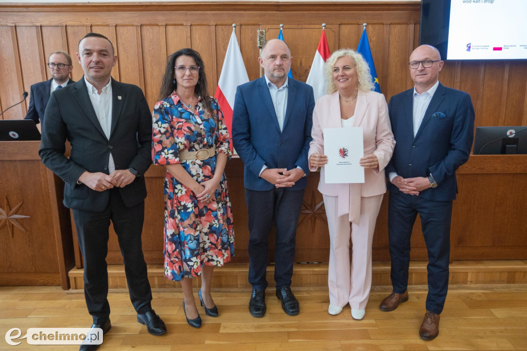 Nowe umowy FEdKP: ekologiczny transport miejski...