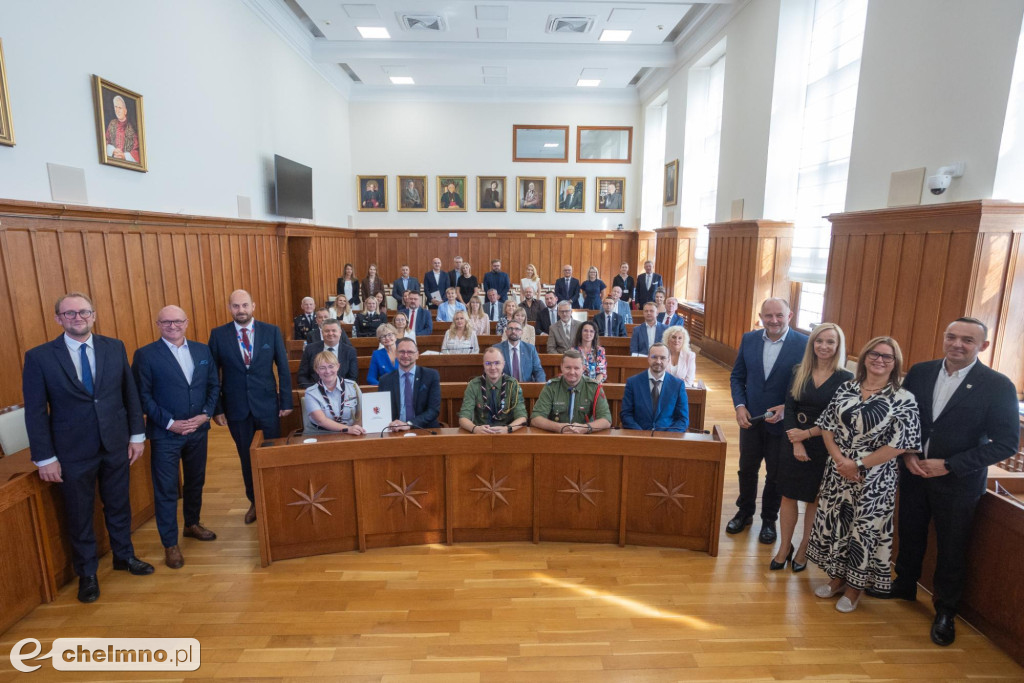 Nowe umowy FEdKP: ekologiczny transport miejski...