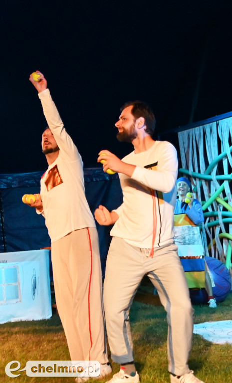 Magiczny teatr pod namiotem w Wabczu