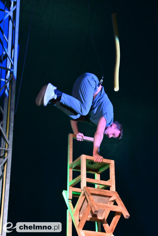 Magiczny teatr pod namiotem w Wabczu