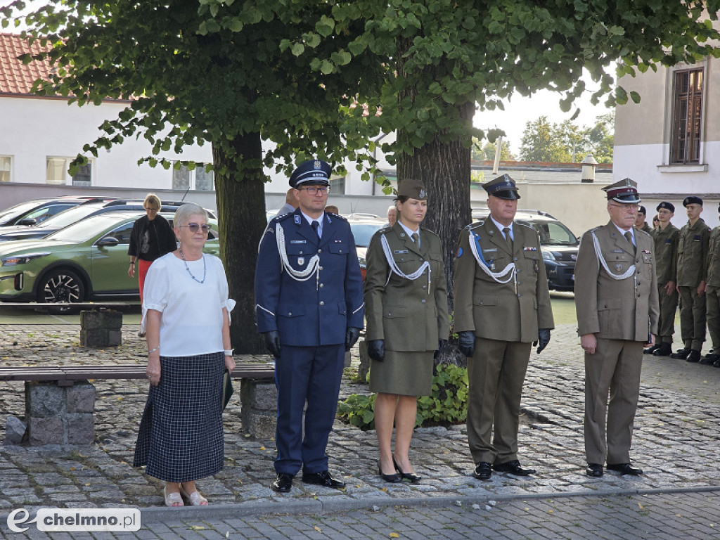 Inauguracja roku szkolnego z udziałem chełmińskich mundurowych