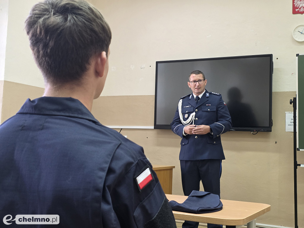 Inauguracja roku szkolnego z udziałem chełmińskich mundurowych