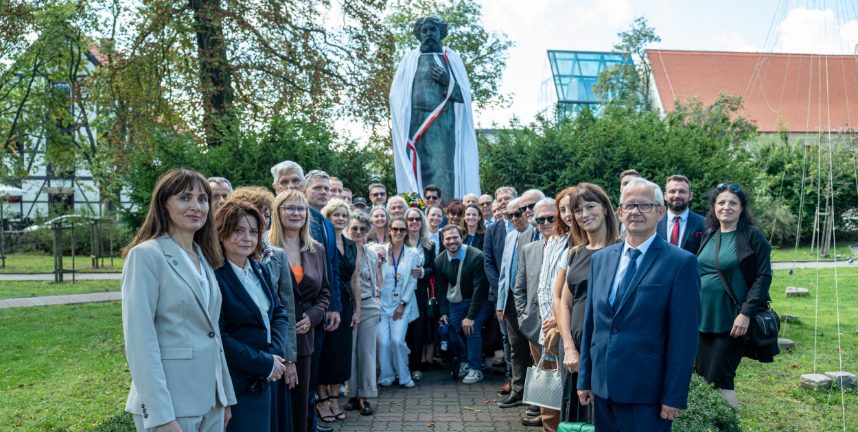 Krewni i mieszkańcy Chełmna upamiętnili prof. Rydygiera