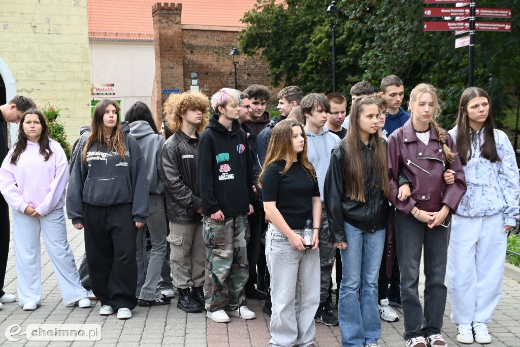 Marsz Pamięci w Chełmnie – młodzież oddała hołd...