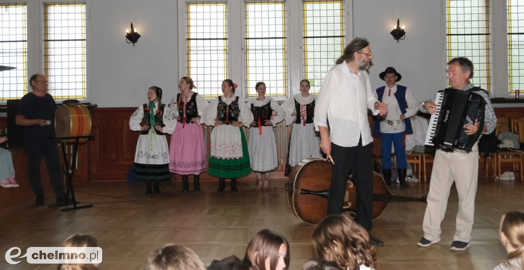 Lekcje folkloru w Jedynce i Dwójce