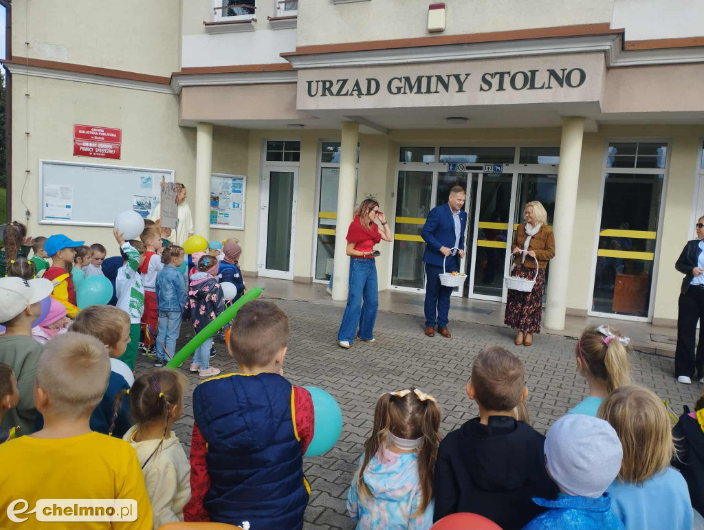 Przedszkolaki odwiedziły Urząd Gminy w Stolnie