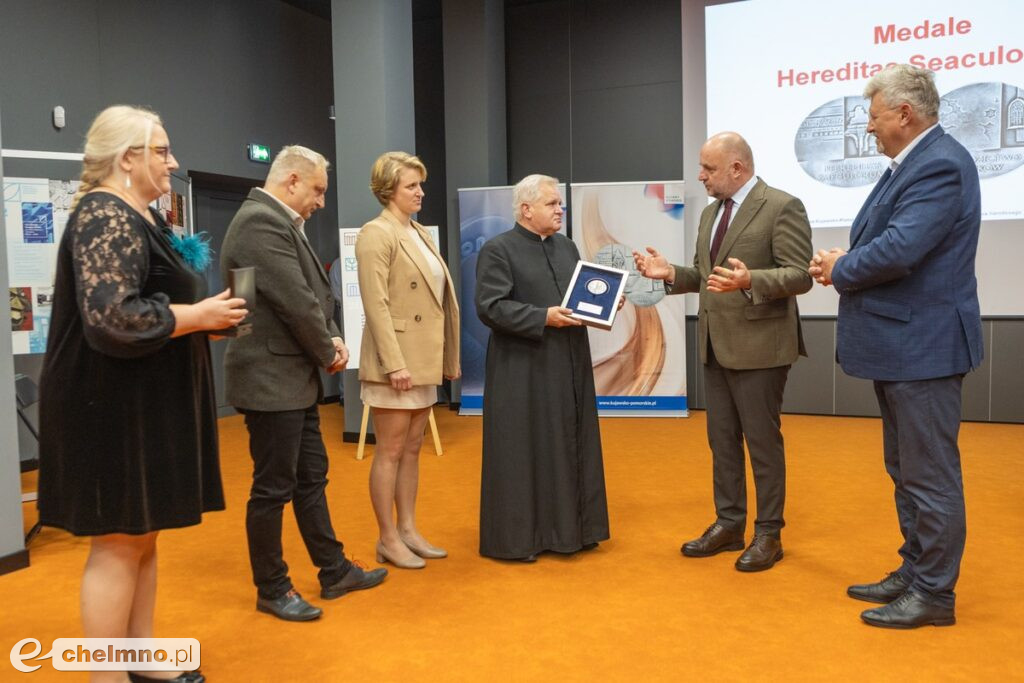 Medale Hereditas Saeculorum i statuetki Musejon rozdane